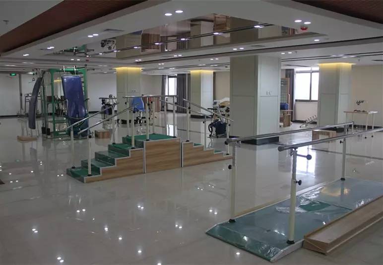 1635306563396047516.jpg 16317570161494026675.jpg