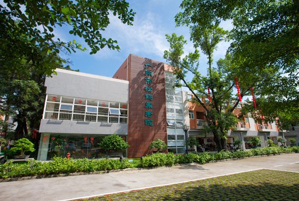 1645844340856049572.jpg 1627215643715134.jpg