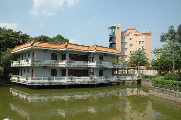 1645935702339040445.jpg 5654148.jpg