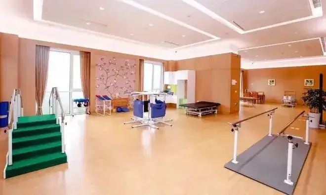 1651456202106068328.jpg 010d200ic00azg00g2009l.jpg